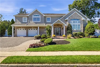 72 Wenwood Drive, Massapequa Park