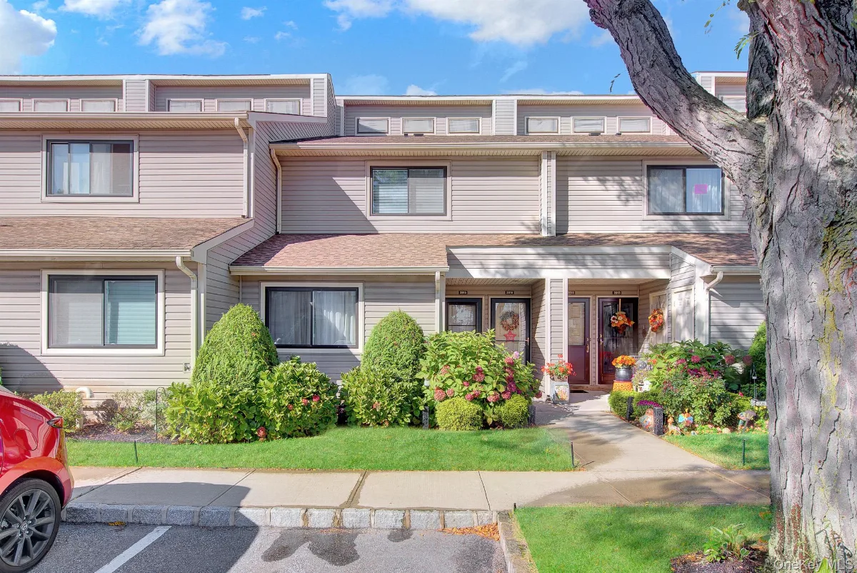 100 Daly Blvd #2815, Oceanside NY -- Oceanside Cove Coop for sale