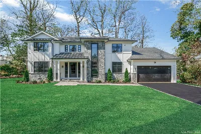 22 Old Field Lane, Great Neck