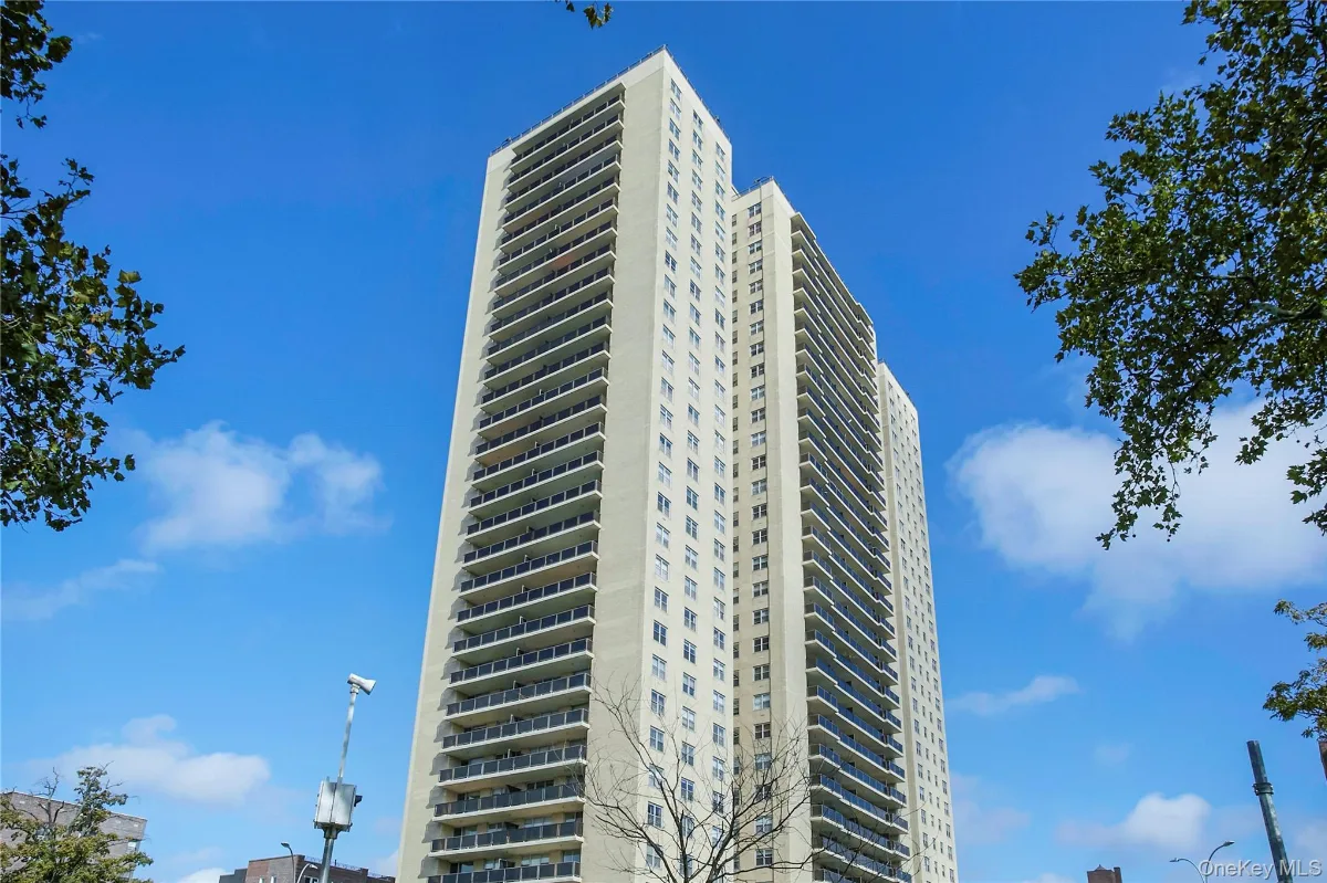 110-11 Queens Boulevard #8K, Forest Hills NY -- Kennedy House Coop for sale