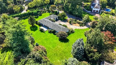 1 Cornwells Beach Road, Port Washington