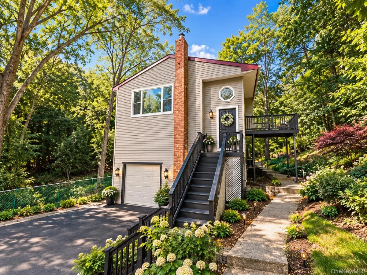 59 Woodhull Landing Road, Sound Beach, NY 11789