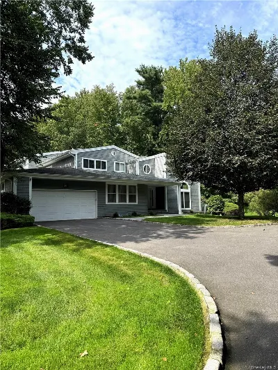20 Tiffany Circle, Manhasset