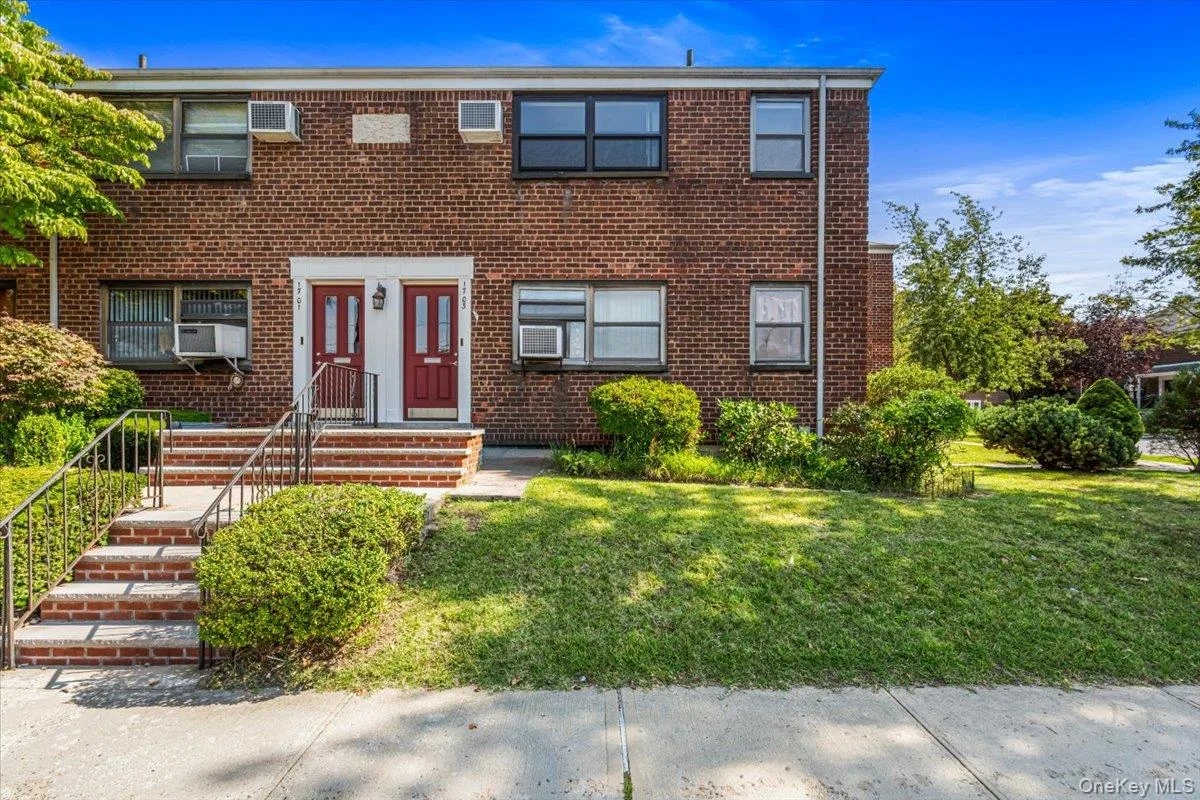 17-03 Utopia Parkway #2-48, Whitestone NY -- Clearview Gardens Coop for sale