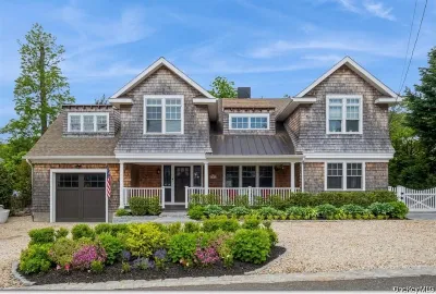 8 Hilltop Drive, Bayville