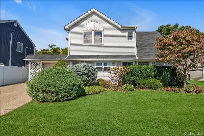 157 Land Lane, Westbury