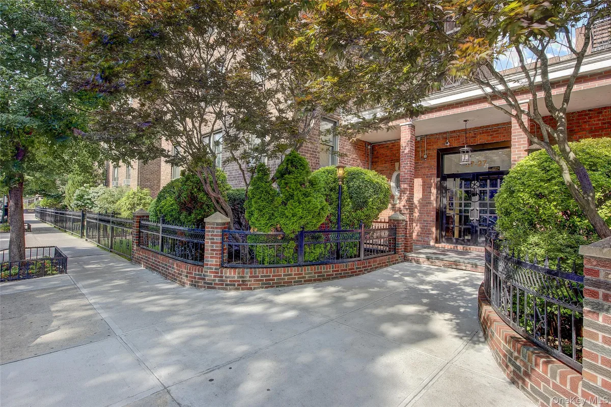37-27 86th Street #5S, Jackson Heights, NY 11372