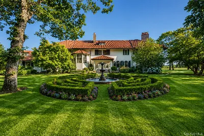 767 Montauk Highway, Quiogue
