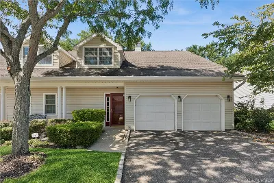 147 Pond View Drive, Port Washington