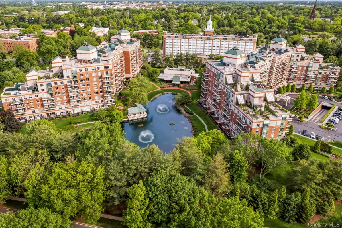 111 Cherry Valley Avenue #PH4, Garden City NY -- The Wyndham Condo for sale