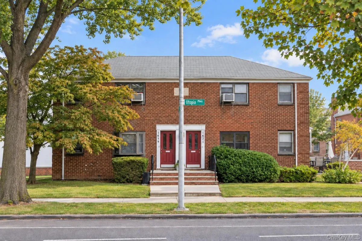 16-19 Utopia Parkway #2-22, Whitestone NY -- Clearview Gardens Coop for sale