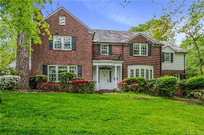 111 Clent Road, Great Neck