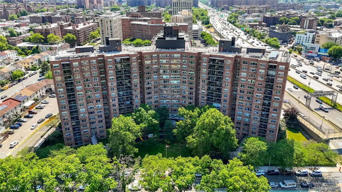 6120 Grand Central Parkway #A704, Forest Hills, NY 11375