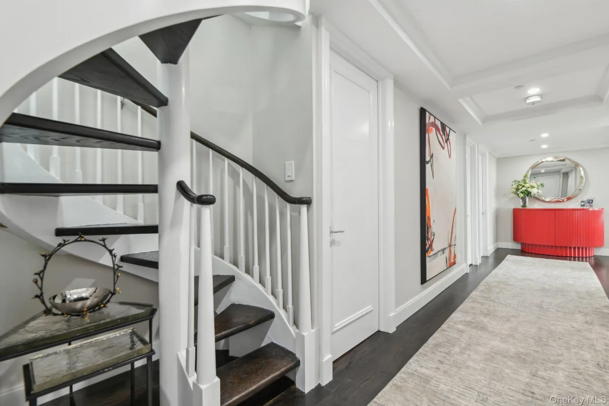 100 Hilton Avenue #901, Garden City NY -- The Wyndham Condo for sale