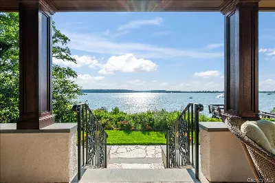 353 Centre Island Road, Oyster Bay