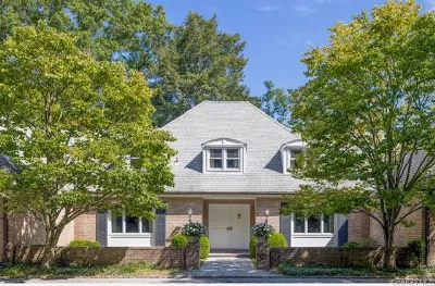 217 Feeks Lane, Locust Valley