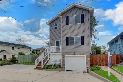 1010 California Place, Island Park